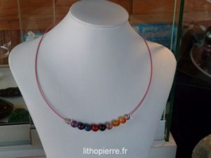 Collier chemin de vie monté sur cable