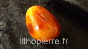 Cornaline en pierre roulée