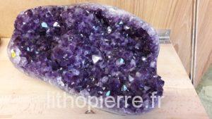geode-amethyste-brésil en hérisson