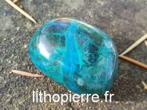Pierre roulée en chrysocolle